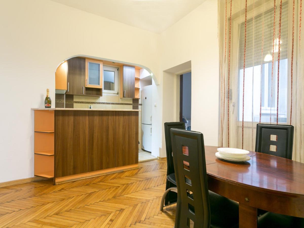 Apartment Marsal Белград Екстериор снимка